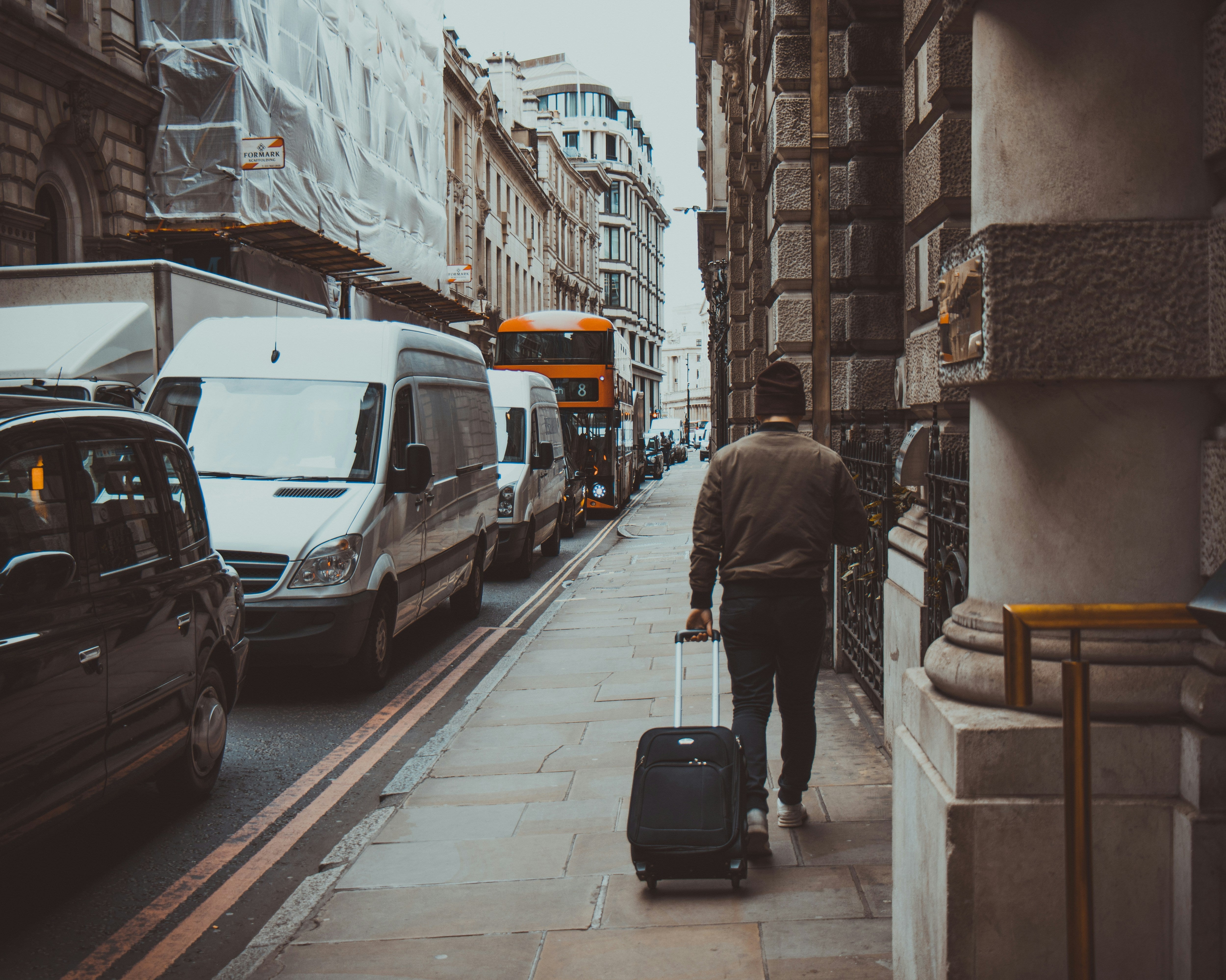 Hardside vs Softside Luggage: Which One Should You Choose?