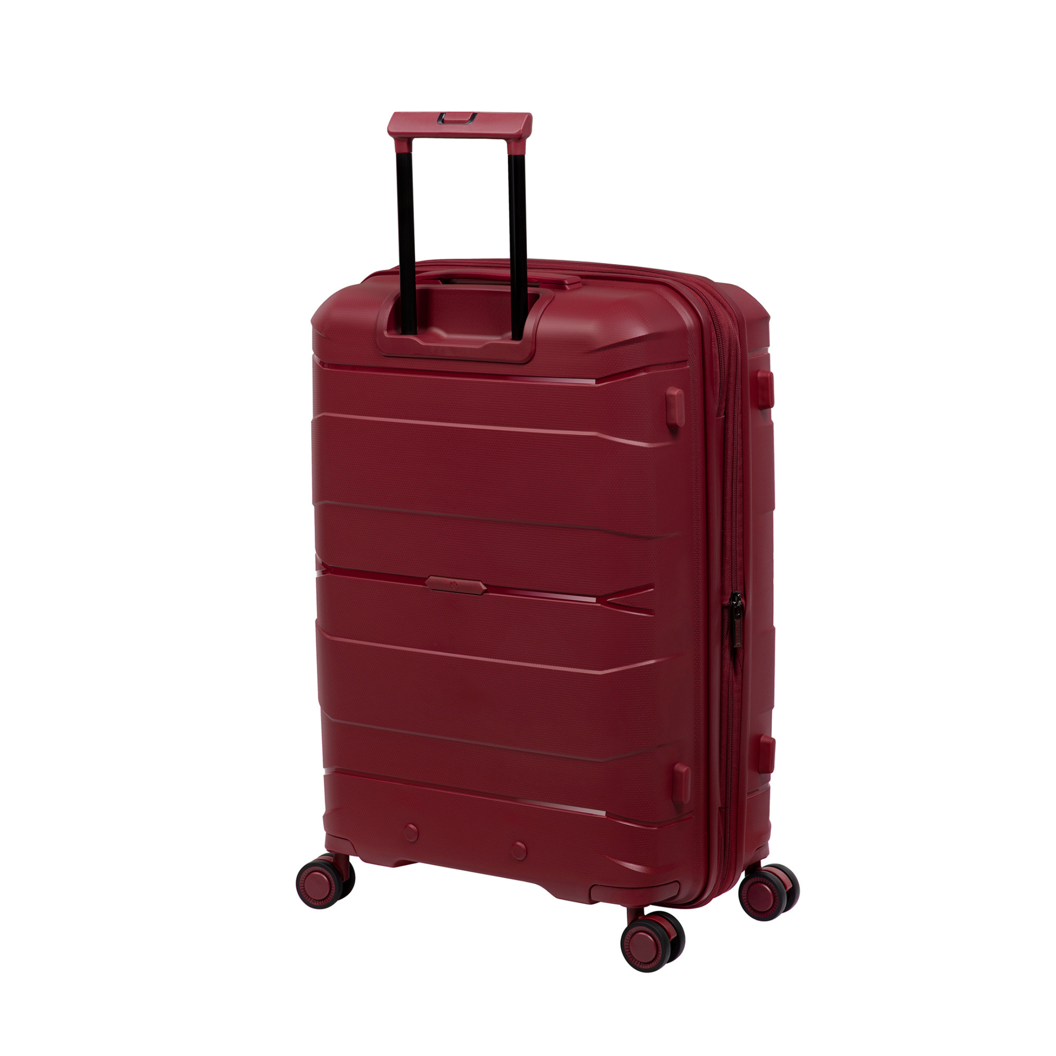 IT Momentous Luggage – Durable & Lightweight Bag - 95 Stores