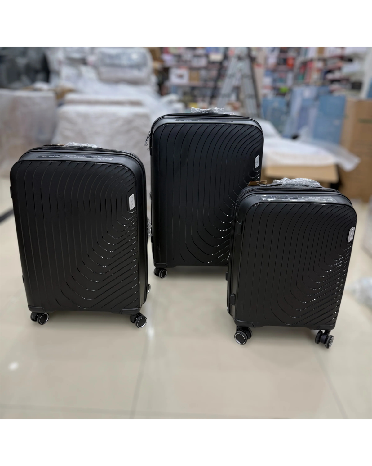 Samsonite luggage PP body 100% unbreakable