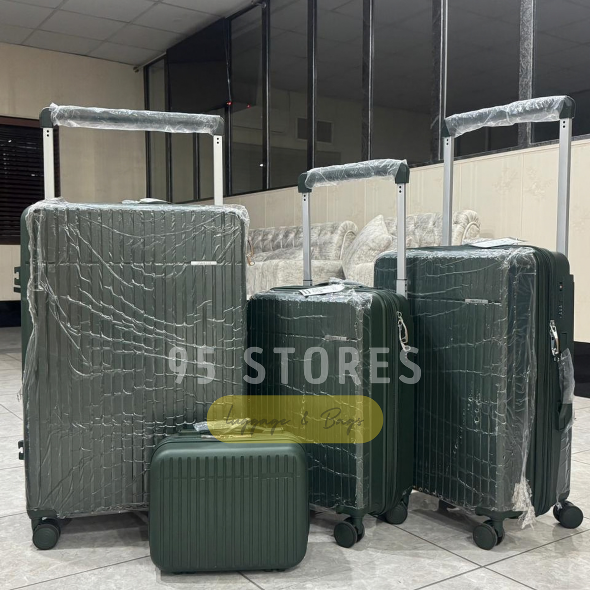 Dovelle 4 Pcs Wide Trolley Luggage