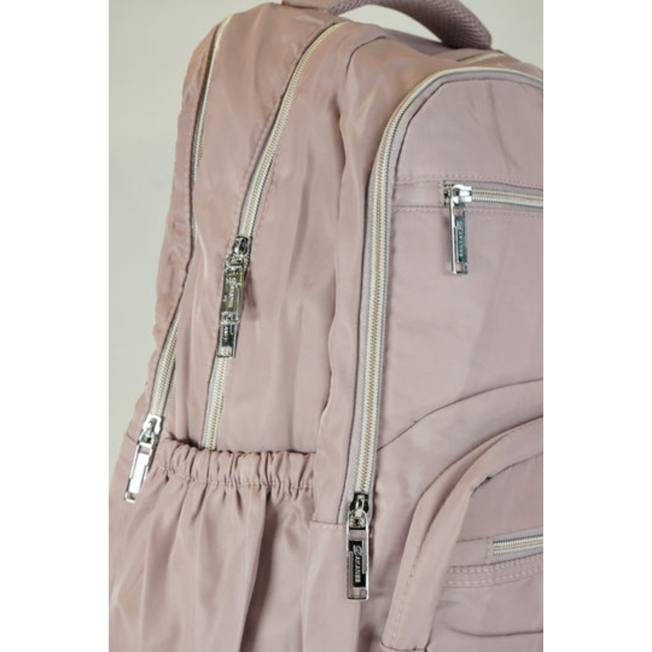 Dakanee Backpack