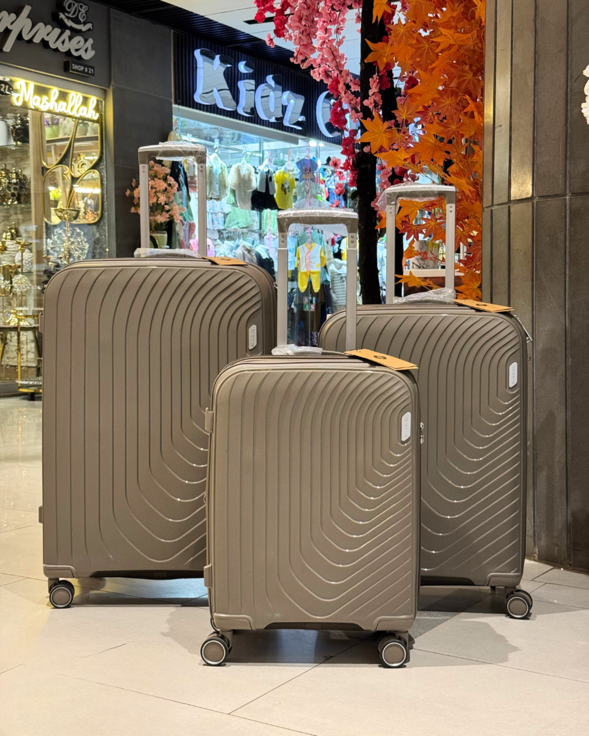 Samsonite luggage PP body 100% unbreakable
