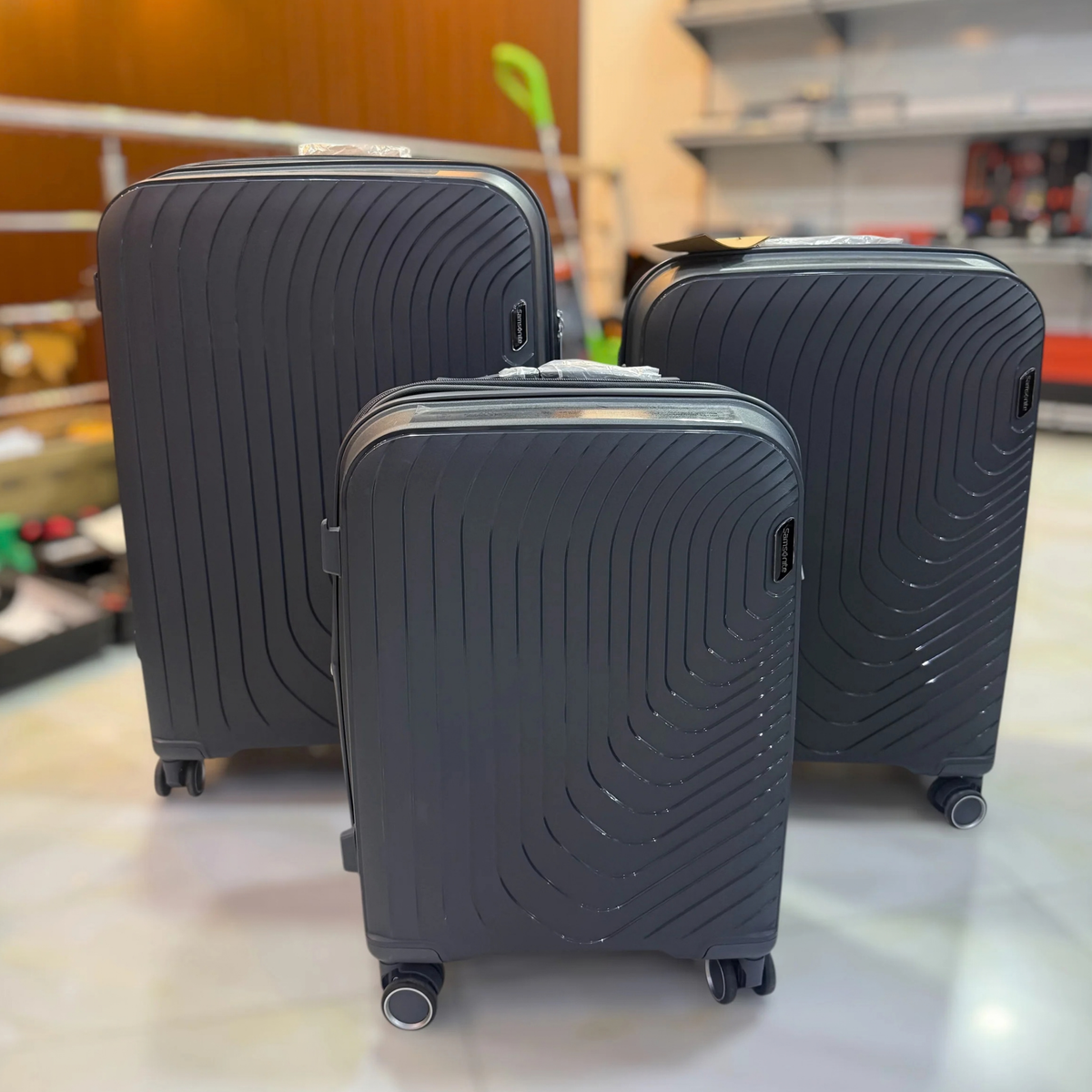 Samsonite PP body Luggage 100% Unbreakable