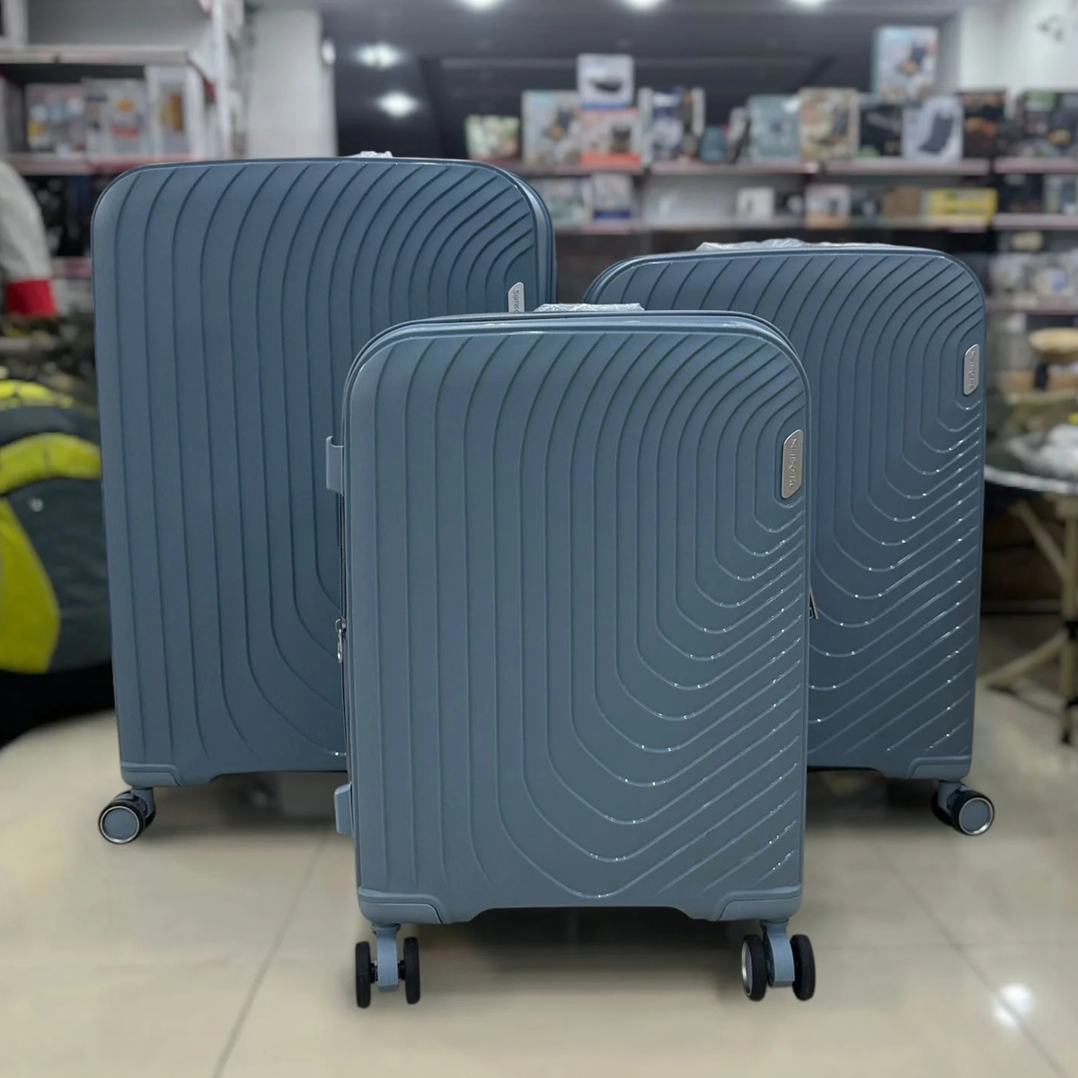 Samsonite PP body Luggage 100% Unbreakable
